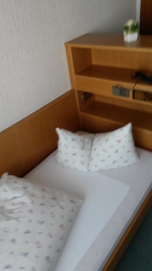 君特格尔餐厅酒店 克尼比斯 外观 照片